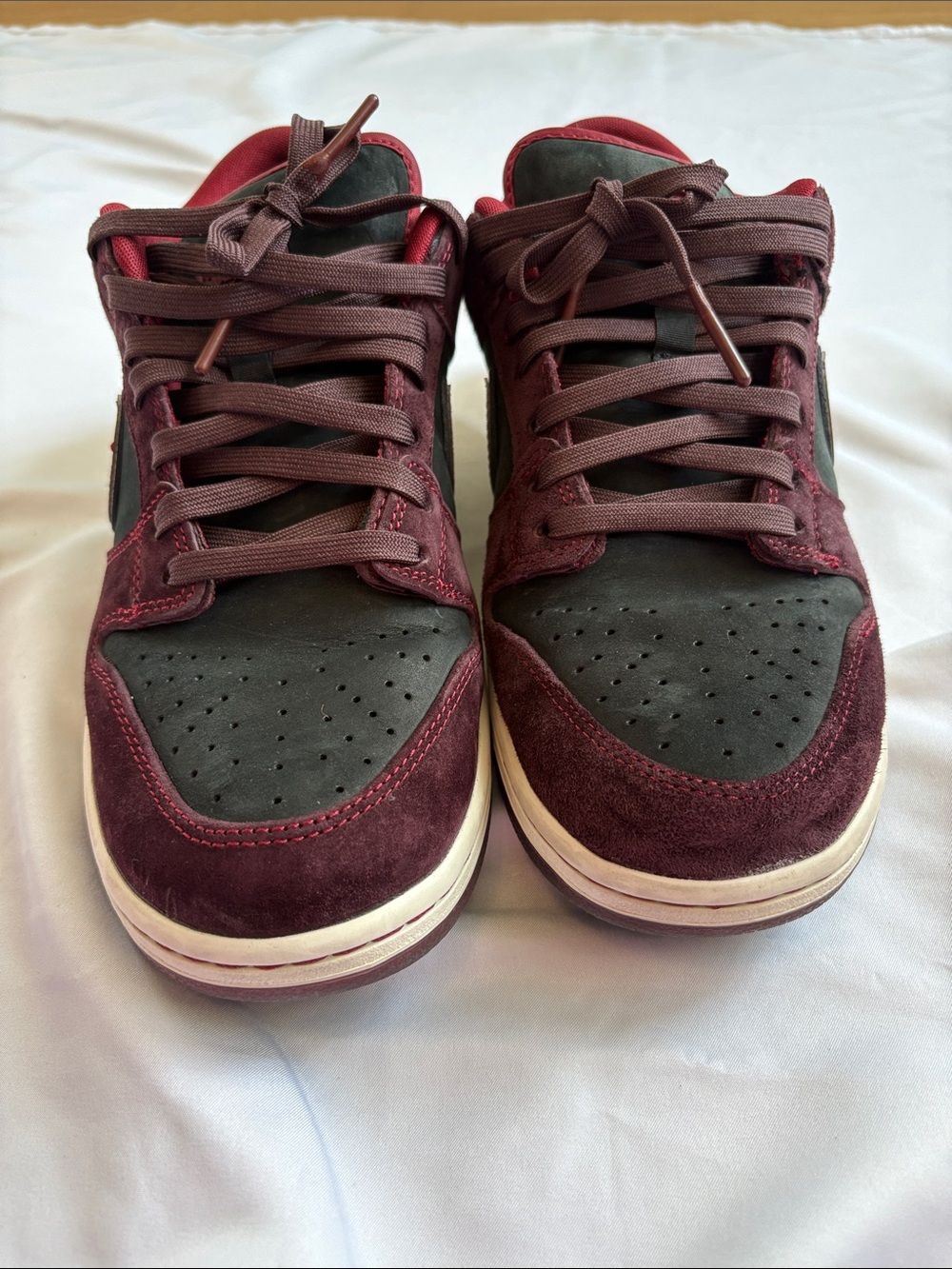 Nike Riot SB Dunks - Picture 2 of 8
